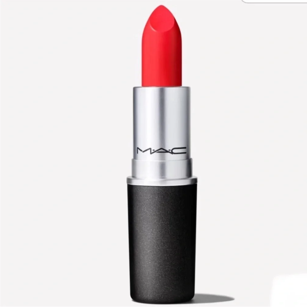 MAC Cosmetics Retro Matte Lipstick in Dangerous (702) NIB
